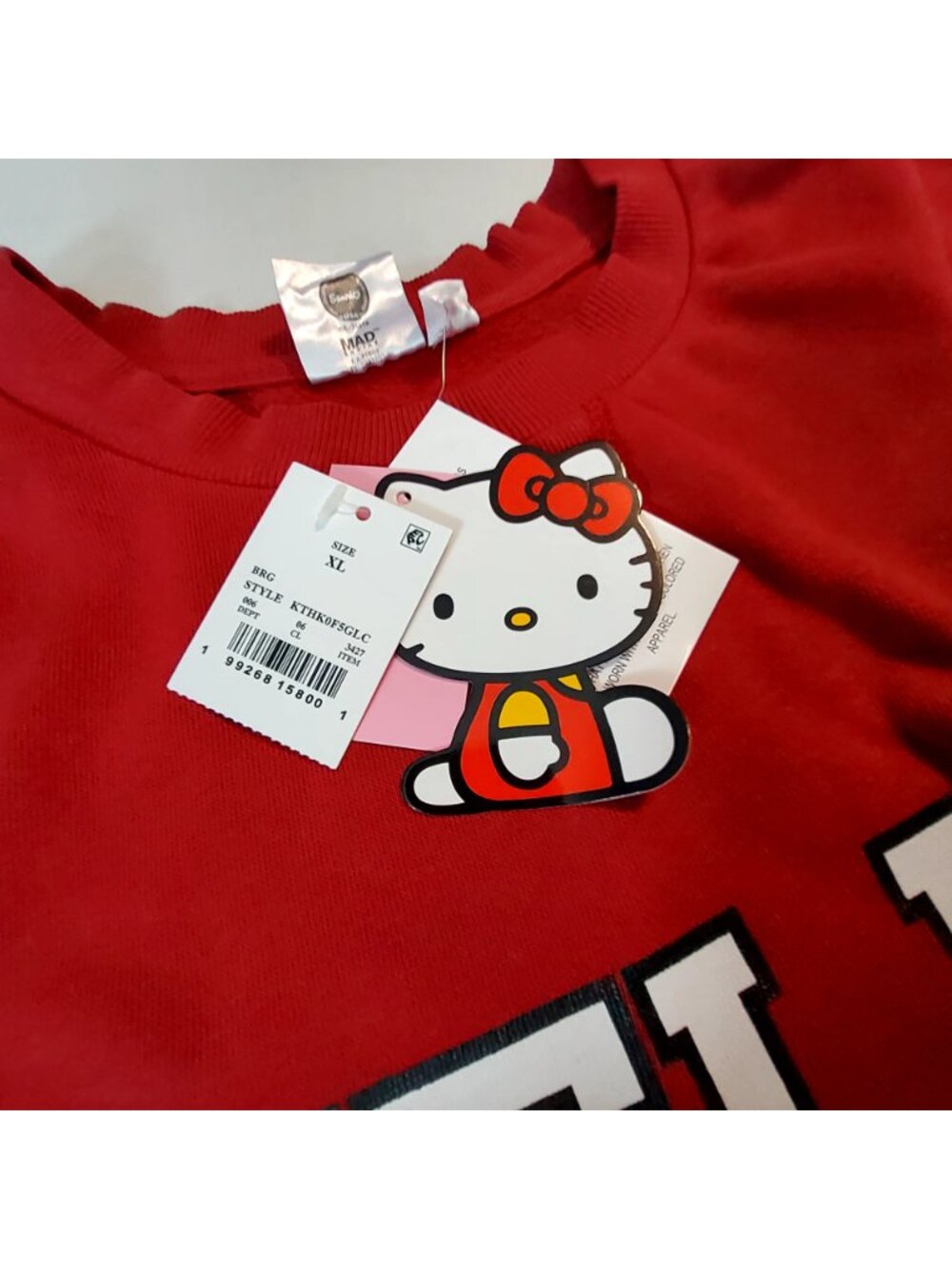 Hello Kitty Sanrio Red Cotton Crewneck Sweatshirt XL Relaxed Fit Made In China - Picture 7 of 11